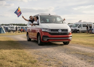Salida del camping el domingo de la carrera de F1 después de la carrera.