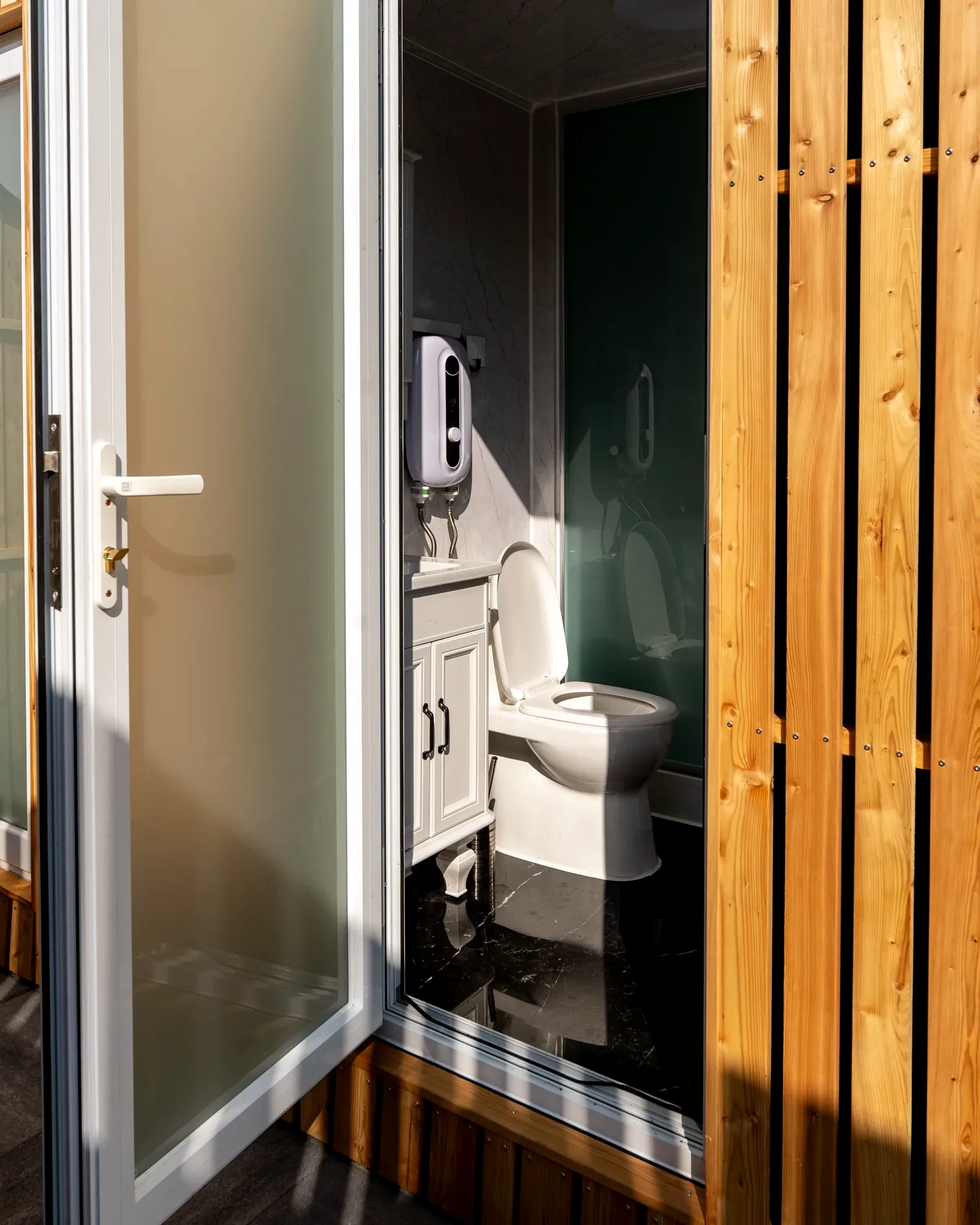 VIP-Bad des Glamping-Chalets am Schitterhof